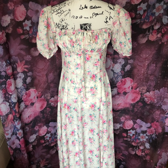 Dresses & Skirts - Floral dress puff sleeve summer flower slit long maxi cream gold women’s ruched